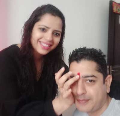 Sachin-Arora-with-sister