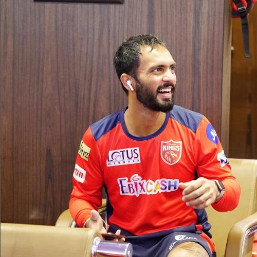 Mandeep Singh Bio, Height, Parents, Wife, Income & Age - info Knocks