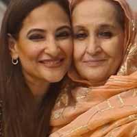 Rakshanda Khan Mother